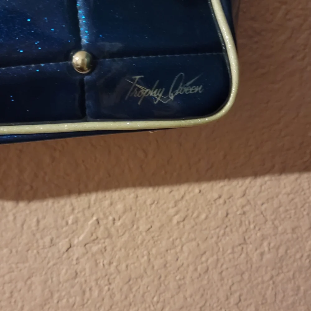 Navy Blue and Light Gold Quilted Shoulder Bag - Picture 4 of 7